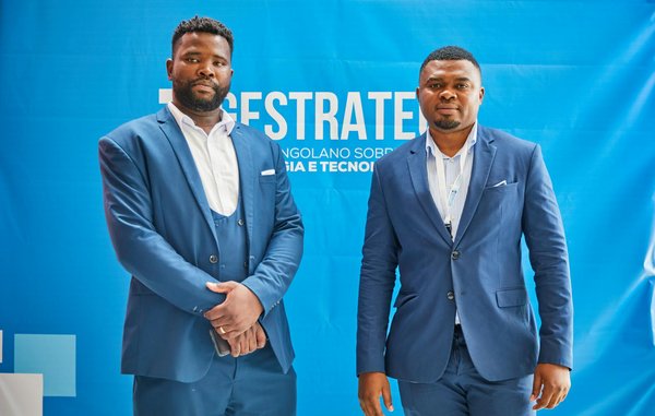 What Challenges Do UK Business Services Face in Achieving Sustainable Growth?